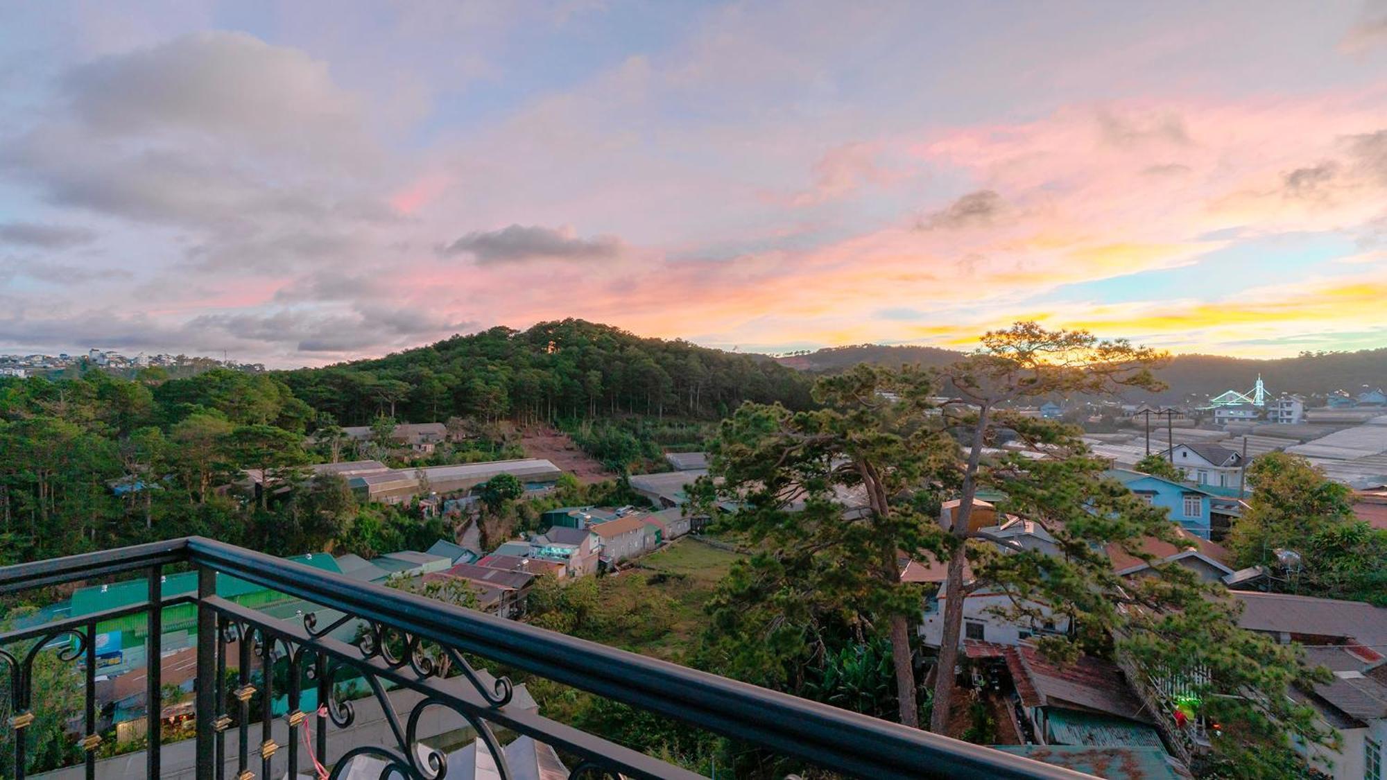 Pine View Hotel Dalat Luaran gambar