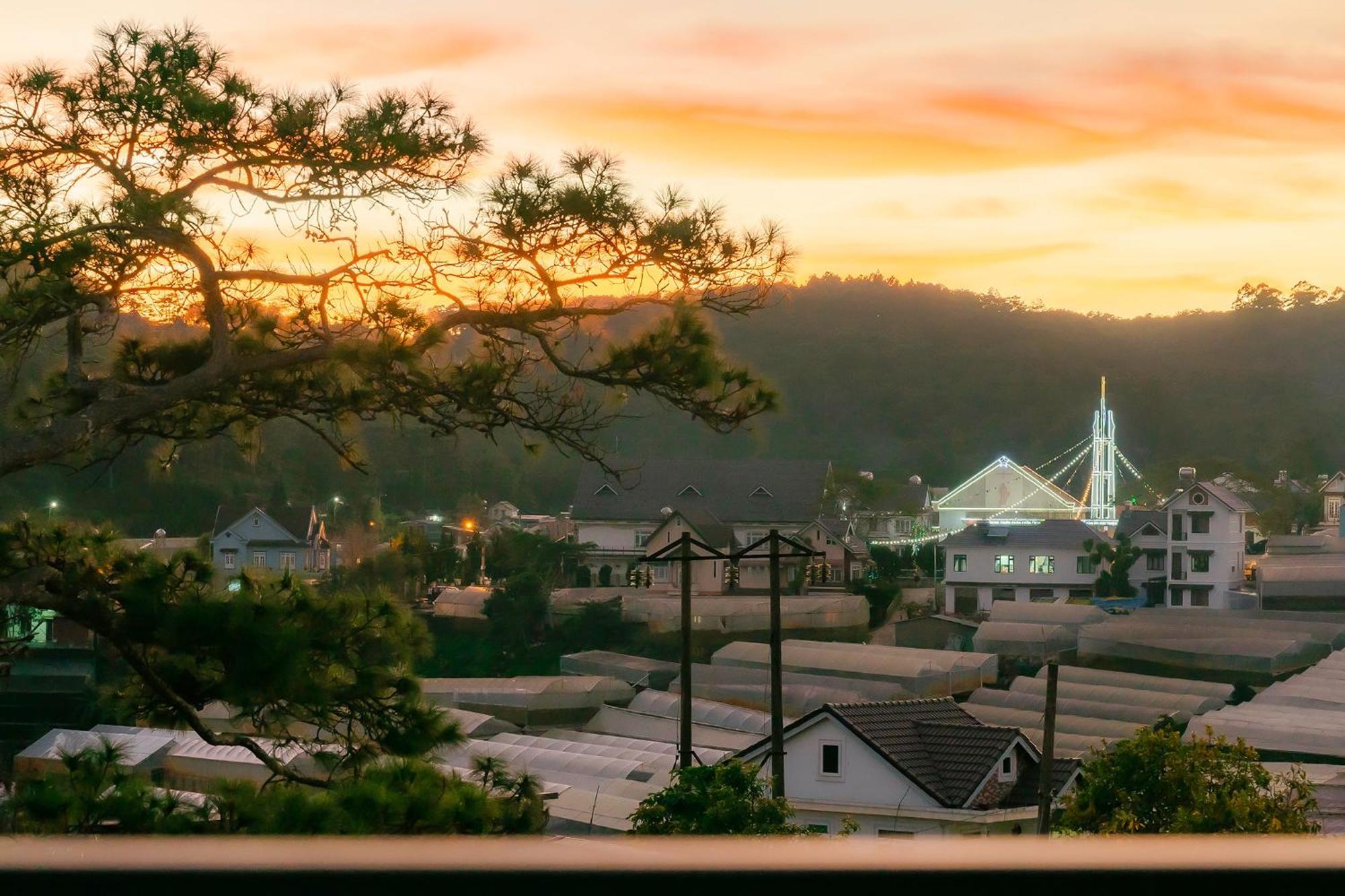 Pine View Hotel Dalat Luaran gambar